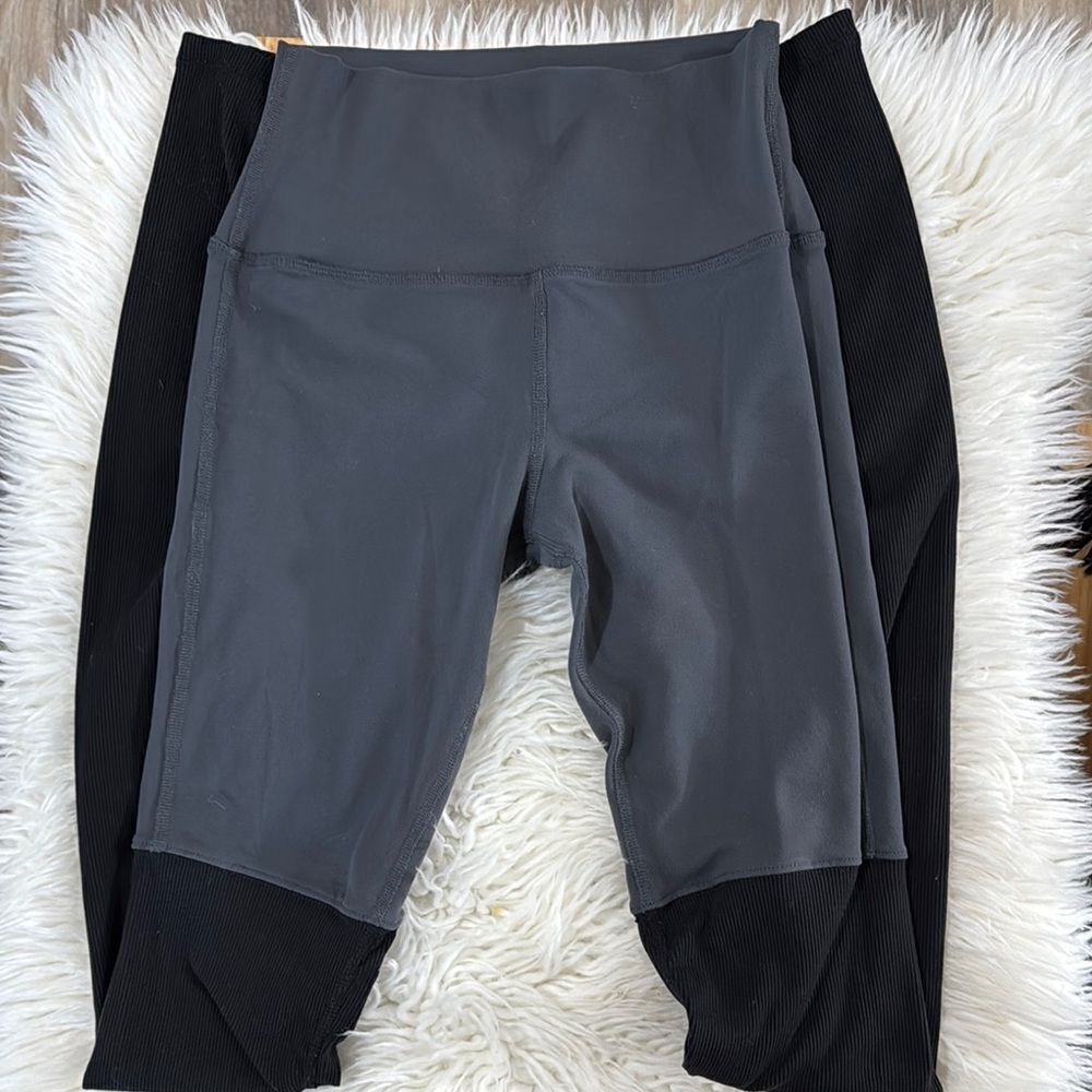 alo yoga Black and Gray Leggings Size XS